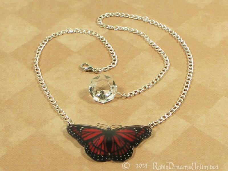 Auf Dink Kleine Monarchfalter Verstellbar Crystal Octagon Halskette von RobinDreamsUnlimited