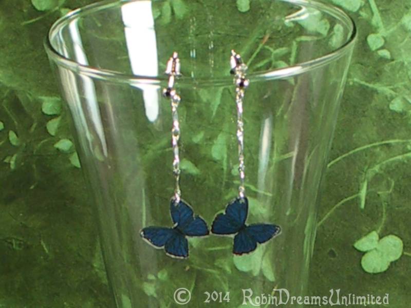 Tiefblaue Schmetterling Auf Dink Ohrstecker von RobinDreamsUnlimited