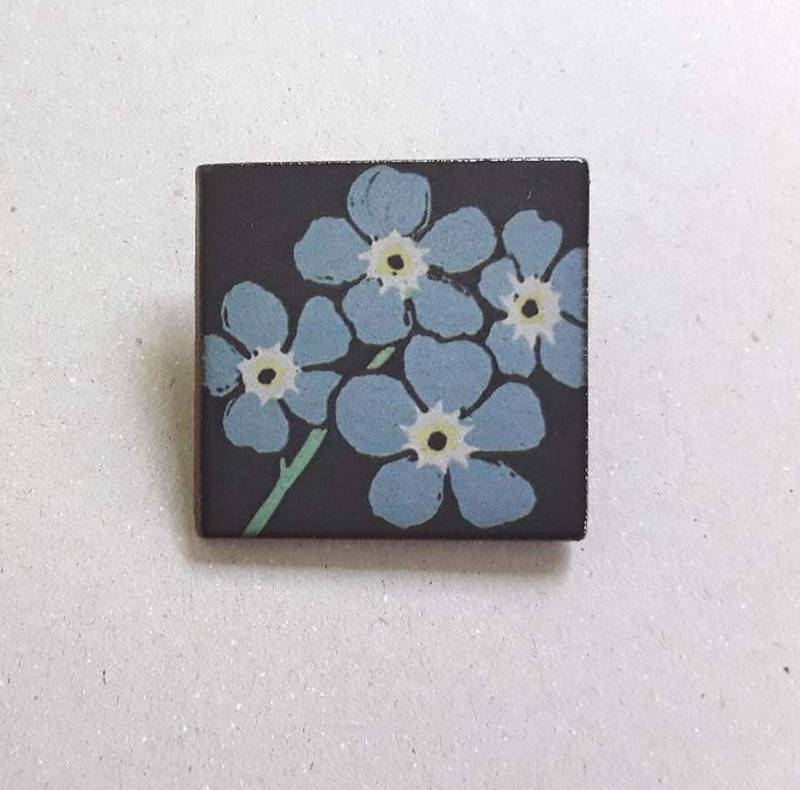 Vergissmeinnicht Brosche Aus Keramik. Florale Brosche. Handgefertigt. Einzigartiges Geschenk. Origineller Entwurf. Pflanzenliebhaber. Gärtnerin Vergissmeinnicht Brosche Aus Keramik. Florale Brosche. Handgefertigt. Einzigartiges Geschenk. Origineller Entwurf. Pflanzenliebhaber. Gärtnerin von RobinMoorcroftPrints