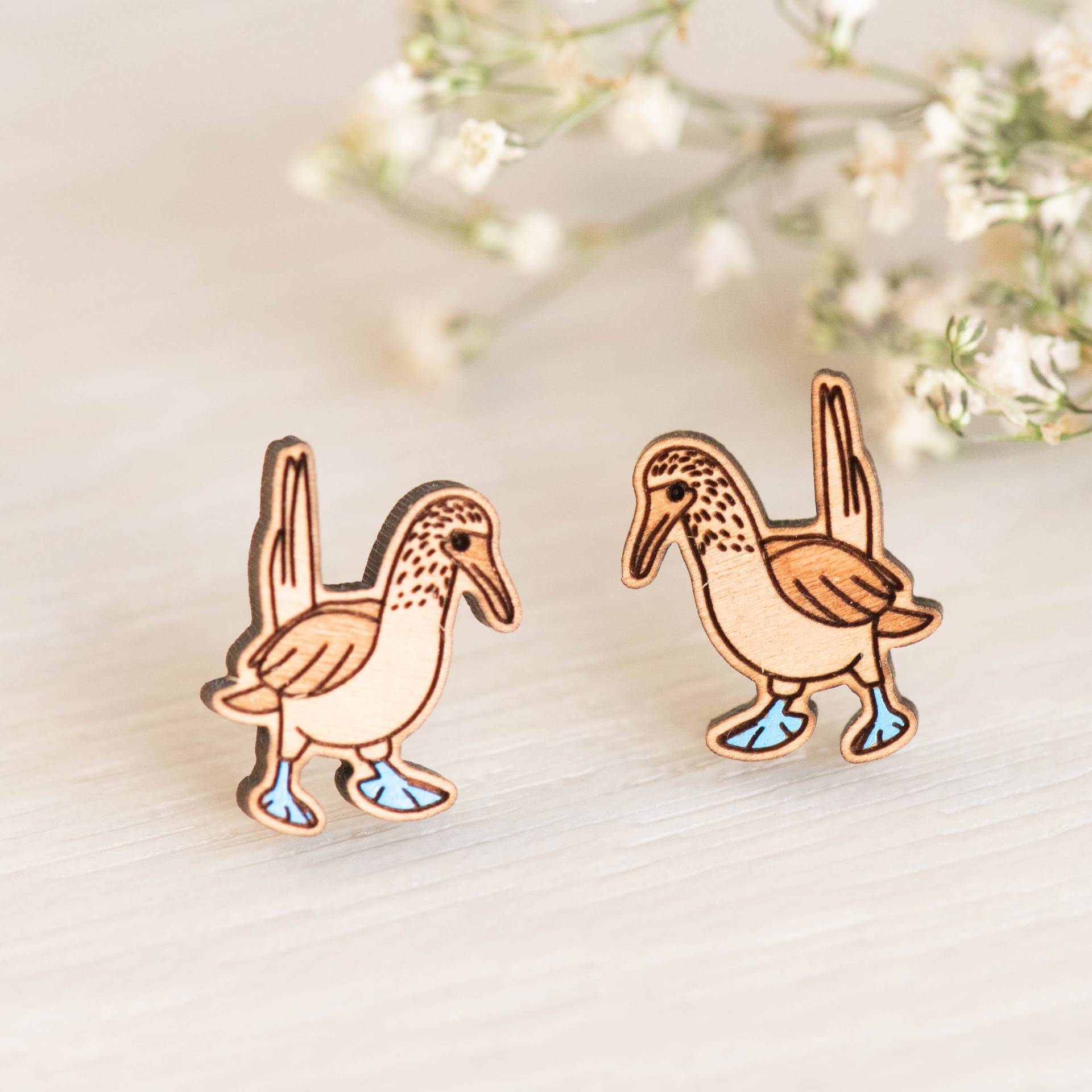 Handgefertigte Blaufußtölpel Ohrringe Handbemalte Holzohrringe Damen Mädchen Ohrstecker Geschenk Von Robinvalley Studio Handgefertigte Blaufußtölpel Ohrringe Handbemalte Holzohrringe Damen Mädchen Ohrstecker Geschenk Von Robinvalley Studio von RobinValleyUK