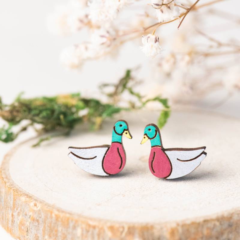 Handgemachte Holzohrringe Handbemalte Entenohrringe Damen Ohrstecker Geschenk Von Robinvalley Studio von RobinValleyUK