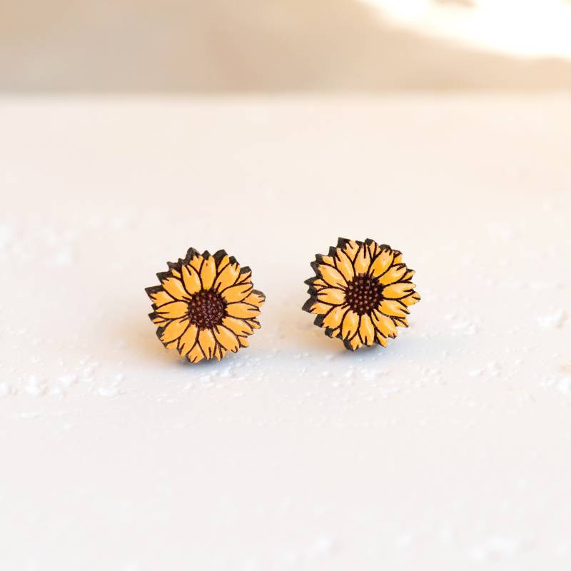 Handgemachte Sonnenblume Ohrringe Flora Holzohrringe Damen Ohrstecker Geschenk Von Robinvally Studio von RobinValleyUK