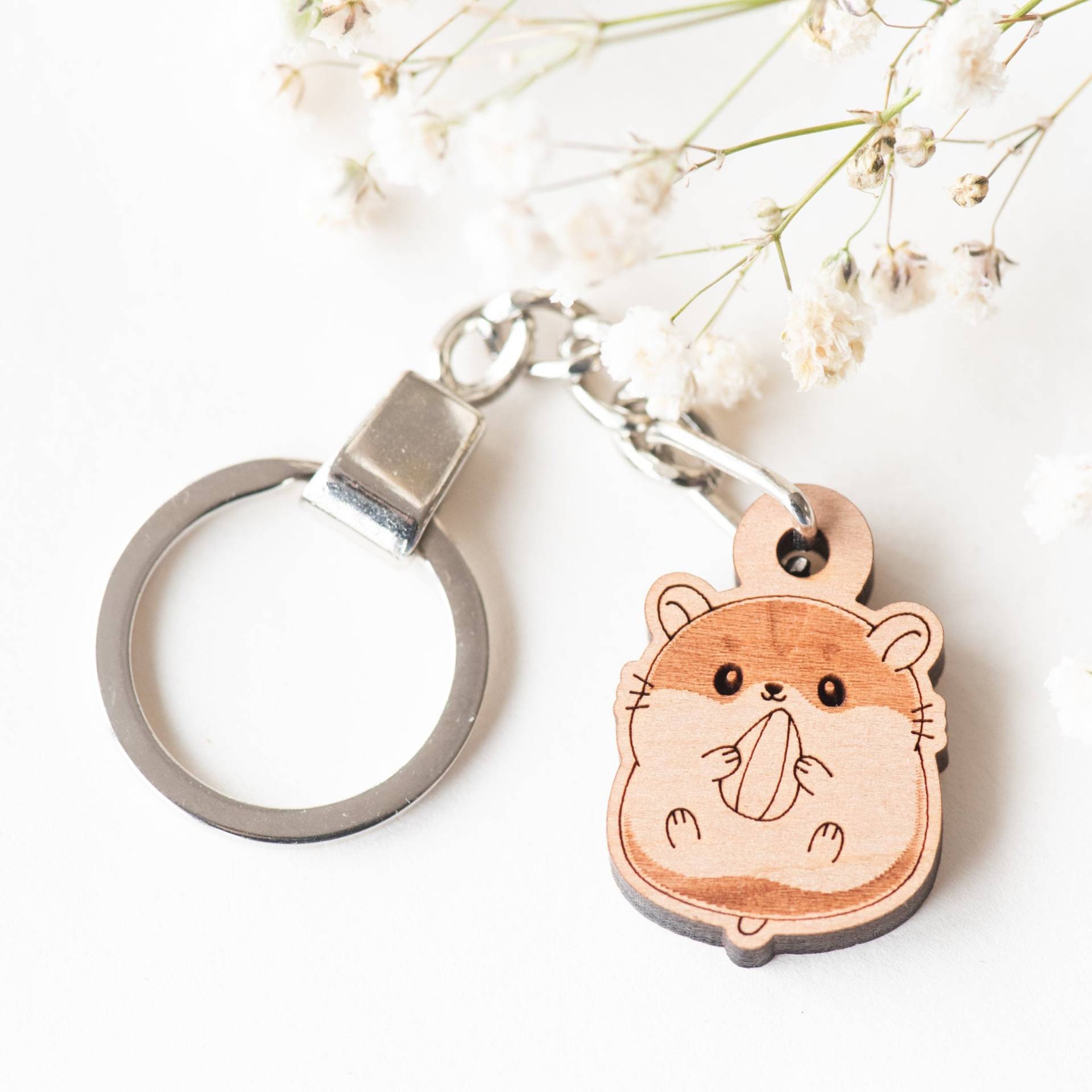 Handgemachter Hamster Schlüsselanhänger Aus Holz Tier Damen Mädchen Geschenk Von Robinvalley Studio Handgemachter Hamster Schlüsselanhänger Aus Holz Tier Damen Mädchen Geschenk Von Robinvalley Studio von RobinValleyUK