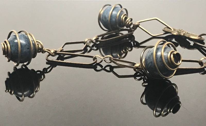 Blaue Koralle Gewickelt Antikes Messing Armband, Natürliche Energie, Heilende Kristalle, Hilft Bei Umweltkrankheiten Blaue Koralle Gewickelt Antikes Messing Armband, Natürliche Energie, Heilende Kristalle, Hilft Bei Umweltkrankheiten von RobinsNestJewelryUS