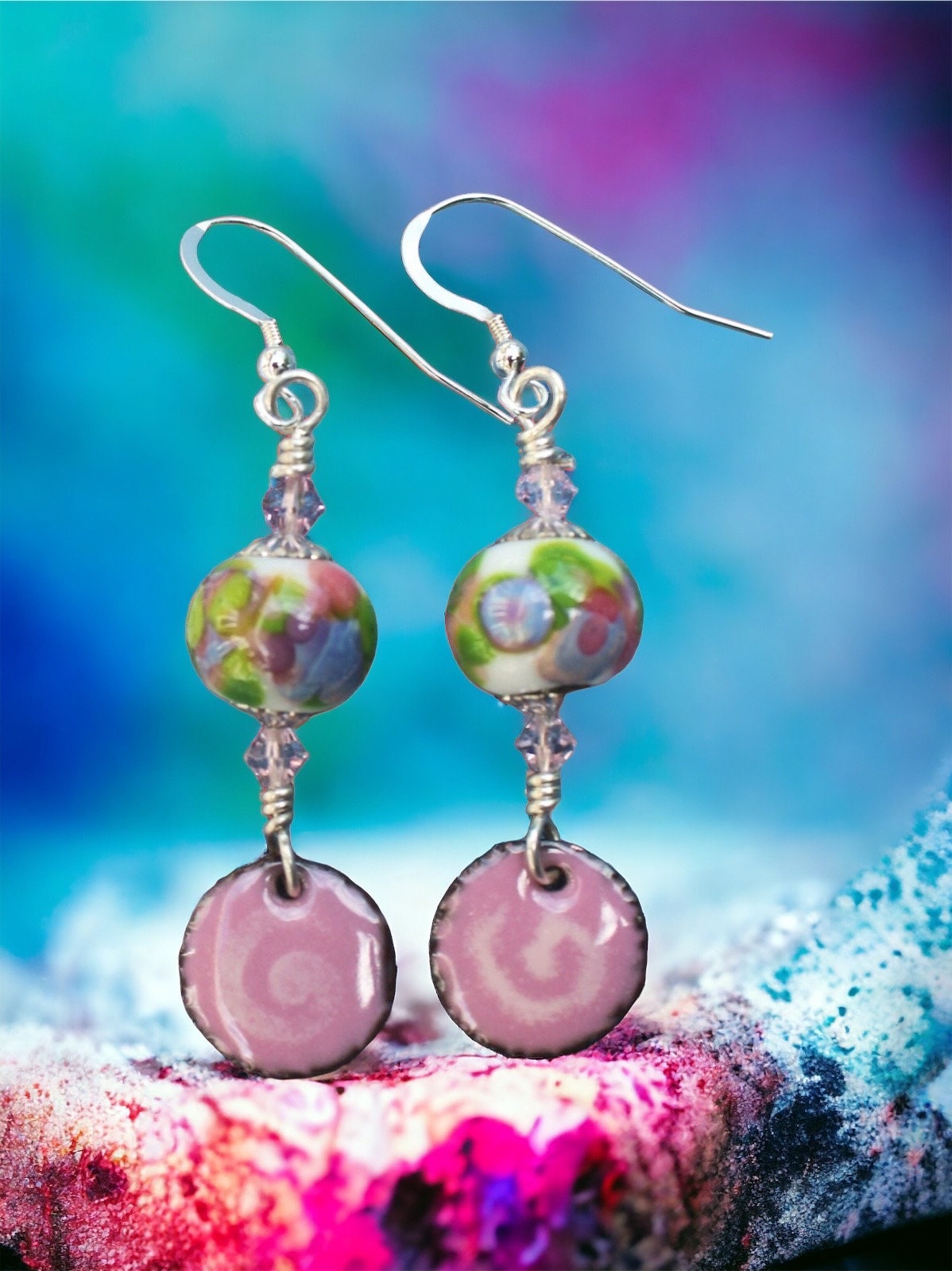 Emaille Ohrringe, Lampwork Perlen, Rosa Blumen Emaillierte Schmuck, Baumeln Sterling Silber Ohrdrähte Emaille Ohrringe, Lampwork Perlen, Rosa Blumen Emaillierte Schmuck, Baumeln Sterling Silber Ohrdrähte von Robinsnestcreation1