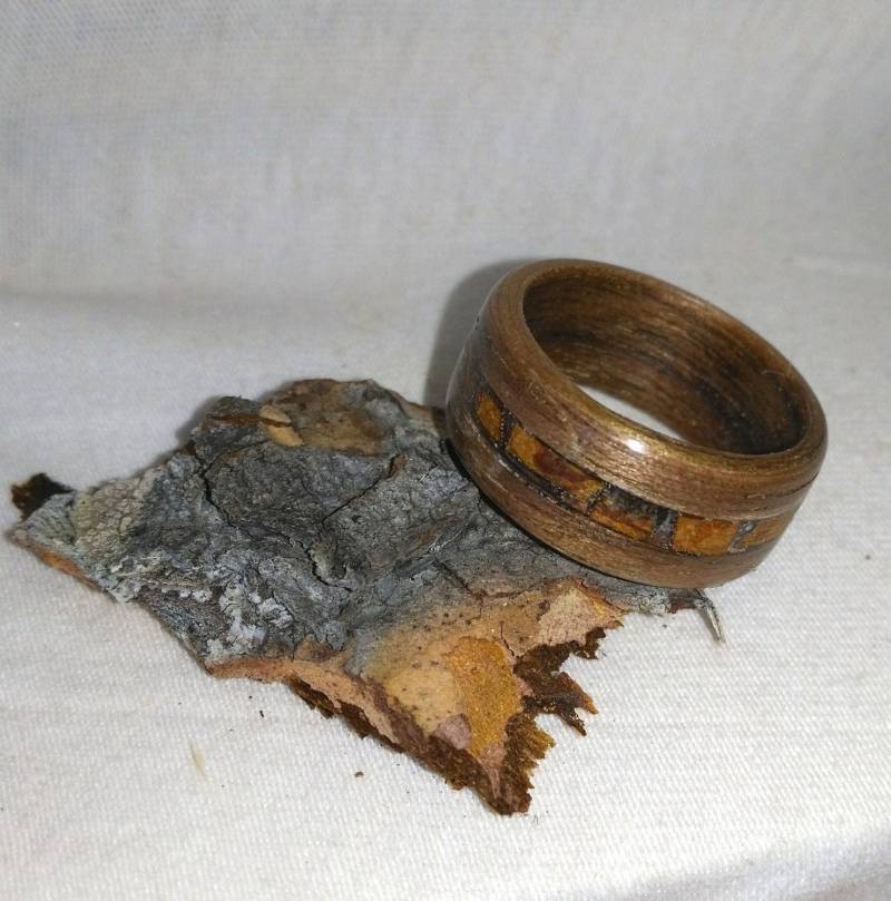 Fichtenrinde Und Schwarznuss Bugholzring Fichtenrinde Und Schwarznuss Bugholzring von RobsAlaskanWoodcraft