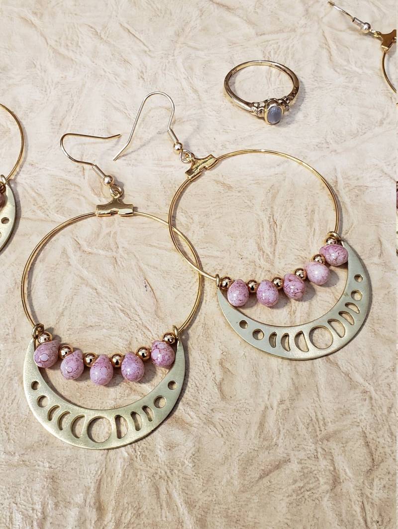 Rosa Tropfen Ohrringe Gold von RobyneggArt