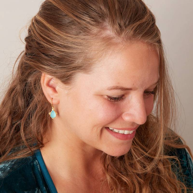 Blaue Chalcedon Tropfen Ohrringe 18K Gold & Sterling Silber von Rochejewels