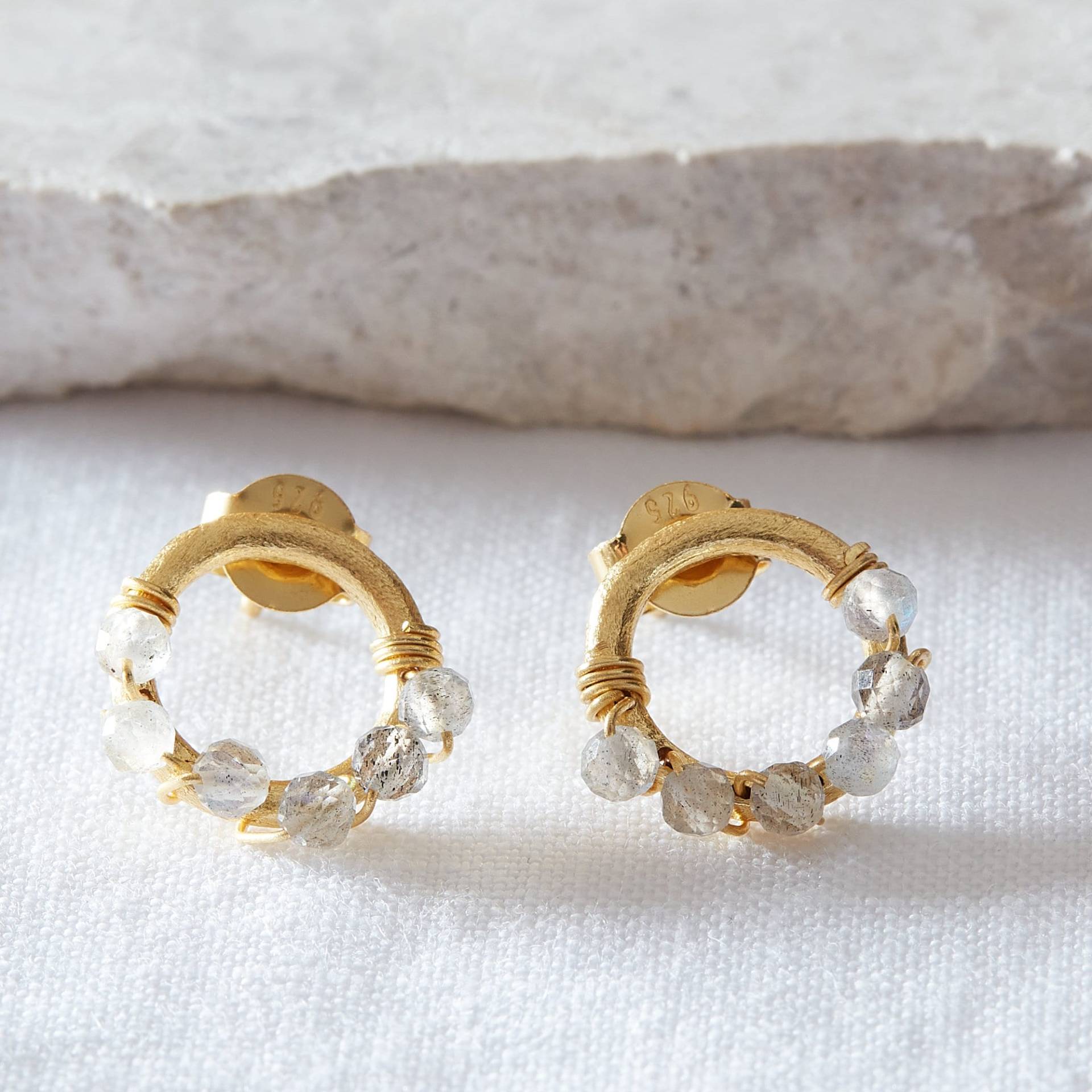 Labradorit Gold Vermeil Ohrstecker Perlen Kreis Ohrringe von Rochejewels