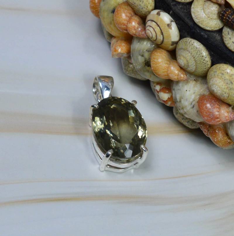 Grüner Amethyst 925 Sterling Silber Edelstein Facettiert Anhänger ~ Handgemachter Schmuck Natürlicher Ovaler Form Geschenk Zum Jahrestag von Rock925Jewels