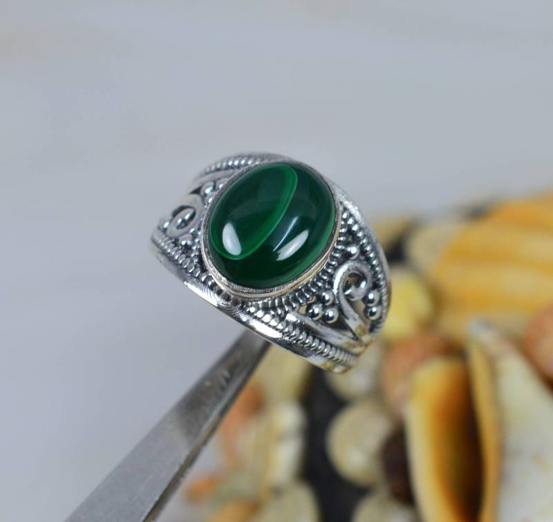 Grüner Malachit 925 Sterling Silber Edelstein Ring ~ Designer Ovale Form Handgemachter Silberring Geschenk Für Sie von Rock925Jewels