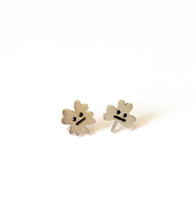 Kleeblatt Ohrstecker/Glücksklee Recyceltes Sterling Silber Schwarzer Diamant Glücksgeschenk Alltagsohrringe Mismatch von RockCakes