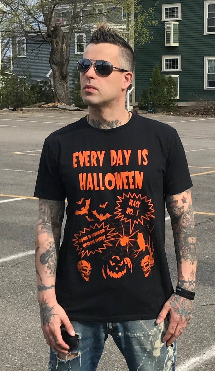 Jeder Tag Ist Halloween - T-Shirt Jeder Tag Ist Halloween - T-Shirt von RockNhorrorApparel