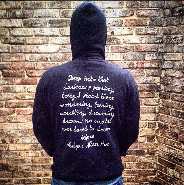 Poe Pullover von RockNhorrorApparel