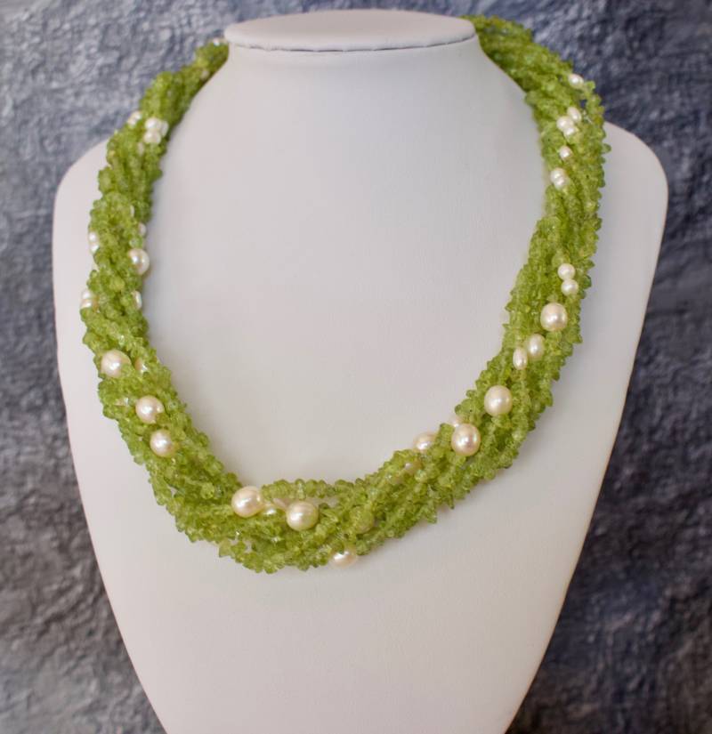 7 Stränge Peridot Und Süßwasser Perlen Halskette von RockRichGems