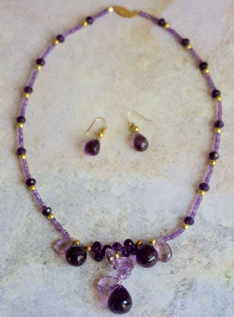 Elegante Echte Amethyste Mit 14K Gold Und Passenden Ohrringen von RockRichGems