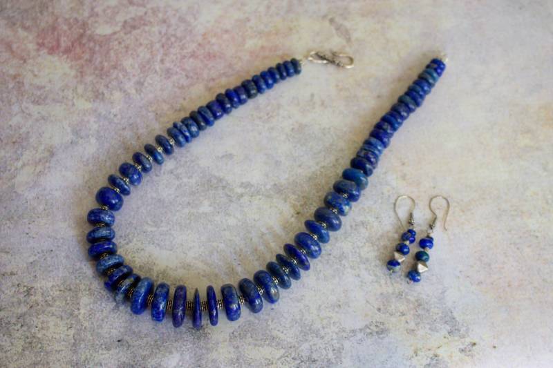 Große Lapis Lazuli Rondelle Mit Sterling Silber Halskette Und Passenden Ohrringen in Zinn von RockRichGems