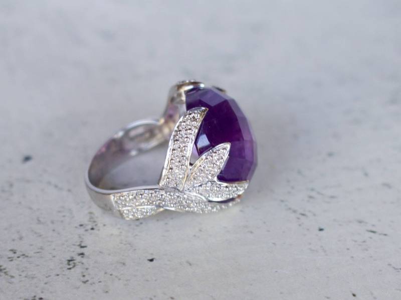 Sterling Silber. Amethyst. Diamant. Wunderschöner Ring Aus Sterlingsilber Und Amethyst Mit Diamantakzent. Größe 7, 5 von RockRichGems