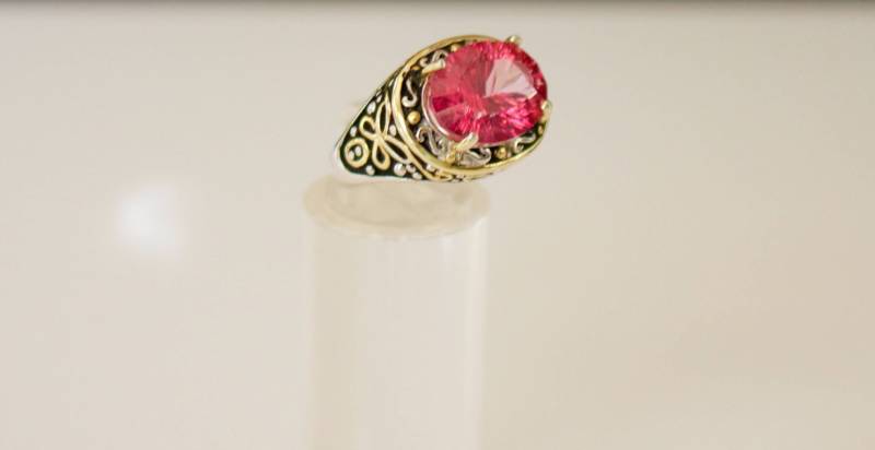 Wunderschönes Sterling Silber Mit 14x10 Mm Echtem Pink Topas 18K Goldfeld. Größe 15 cm von RockRichGems