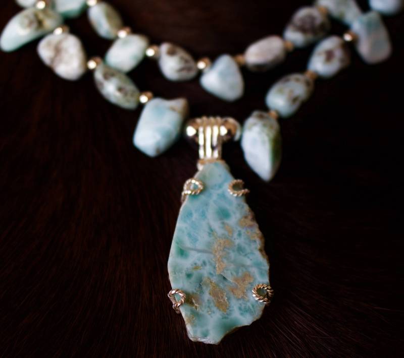 Zwei Stränge Aus Echtem Larimar Mit Larimar-Anhänger in Sterlingsilber-Halskette Passenden Ohrringen von RockRichGems