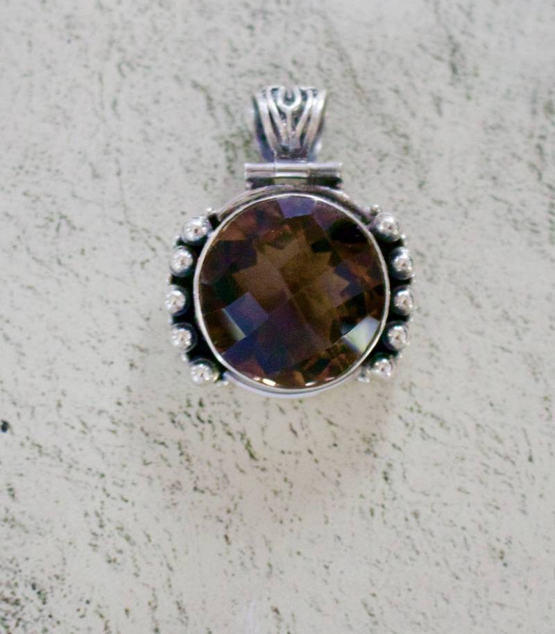 sterling Silber. Rauchquarz. Riesige Silber Mit 25 Mm Runde Kissen Geschnitten Echte Rauchquarz Anhänger sterling Silber. Rauchquarz. Riesige Silber Mit 25 Mm Runde Kissen Geschnitten Echte Rauchquarz Anhänger von RockRichGems