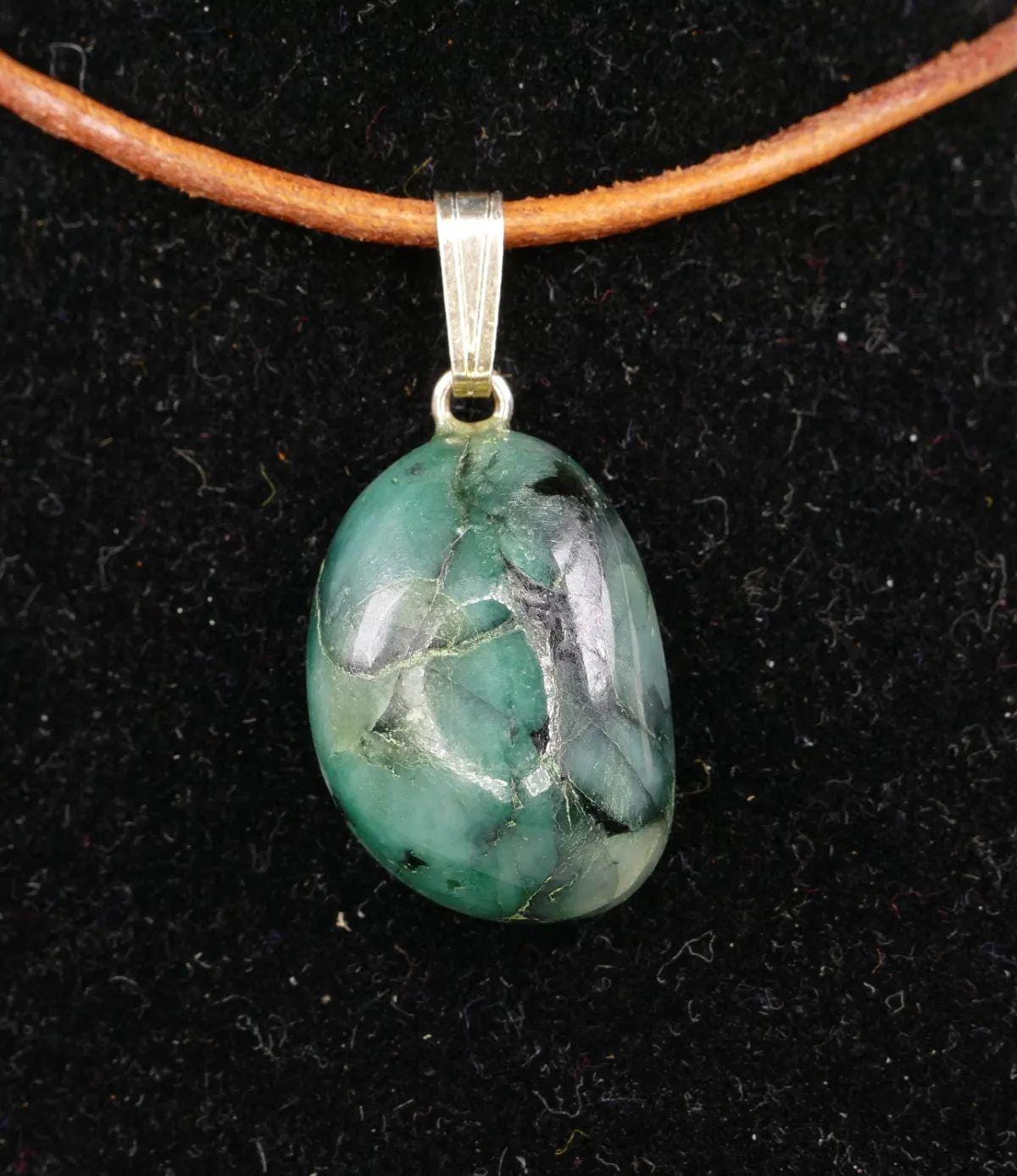 Natürlicher Grüner Smaragd Trommelstein 925Er Silber Anhänger von RockShopCZ