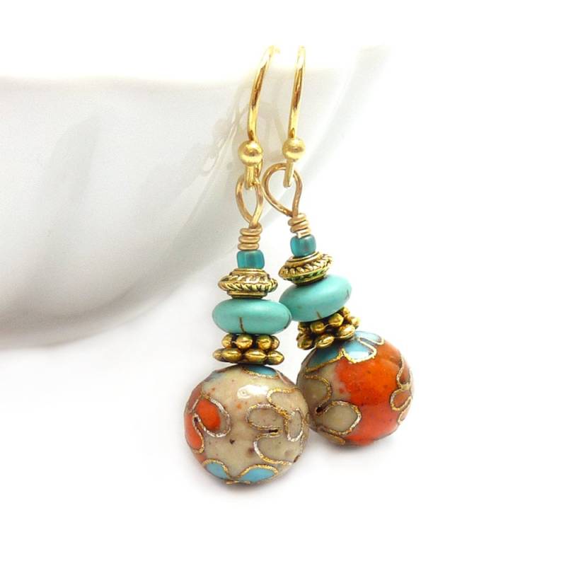 Cloisonne Ohrringe - Orange & Aqua Türkis Howlite Antik Gold Kurze Petite Yoga Schmuck von RockStoneTreasures