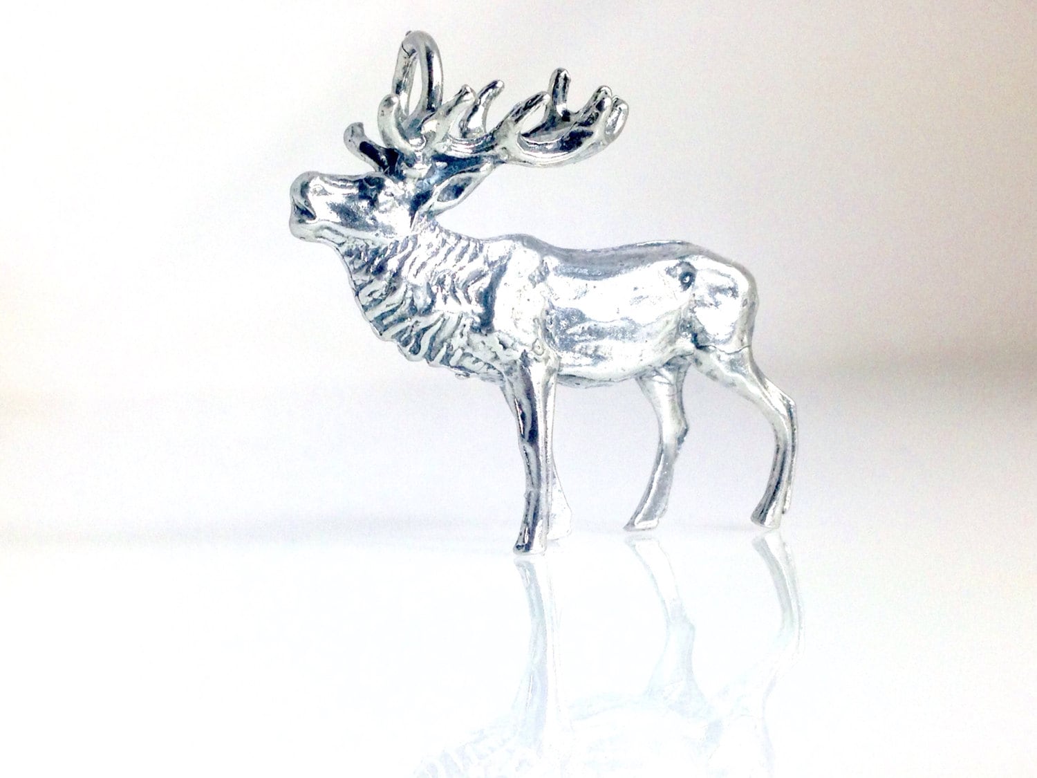 Bugling Elch Anhänger, Handgegossen in Sterling Silber Arizona Und Ist Sehr Detailliert. Enthält 20 Zoll Box Kette Bugling Elch Anhänger, Handgegossen in Sterling Silber Arizona Und Ist Sehr Detailliert. Enthält 20 Zoll Box Kette von RockWrapsandStones