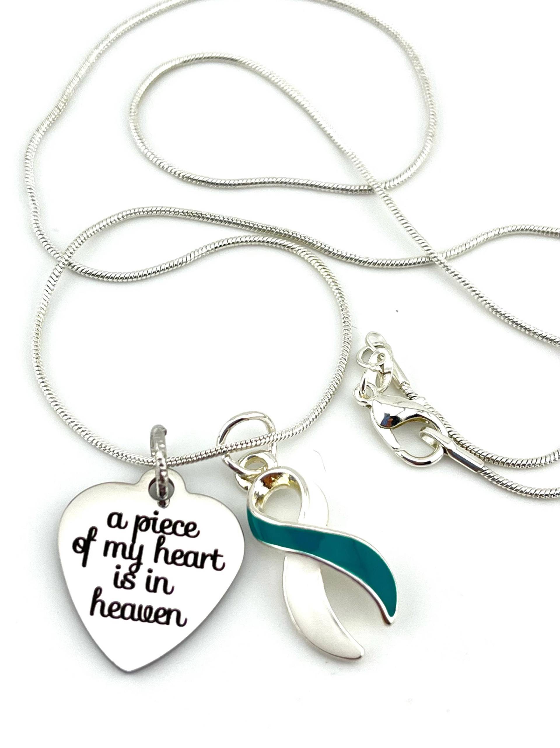 A Piece Of My Heart Is in Heaven - Cervical Cancer Awareness Türkis Und Weißes Band Charm/Erinnerung, Sympathie Geschenk von RockYourCauseJewelry