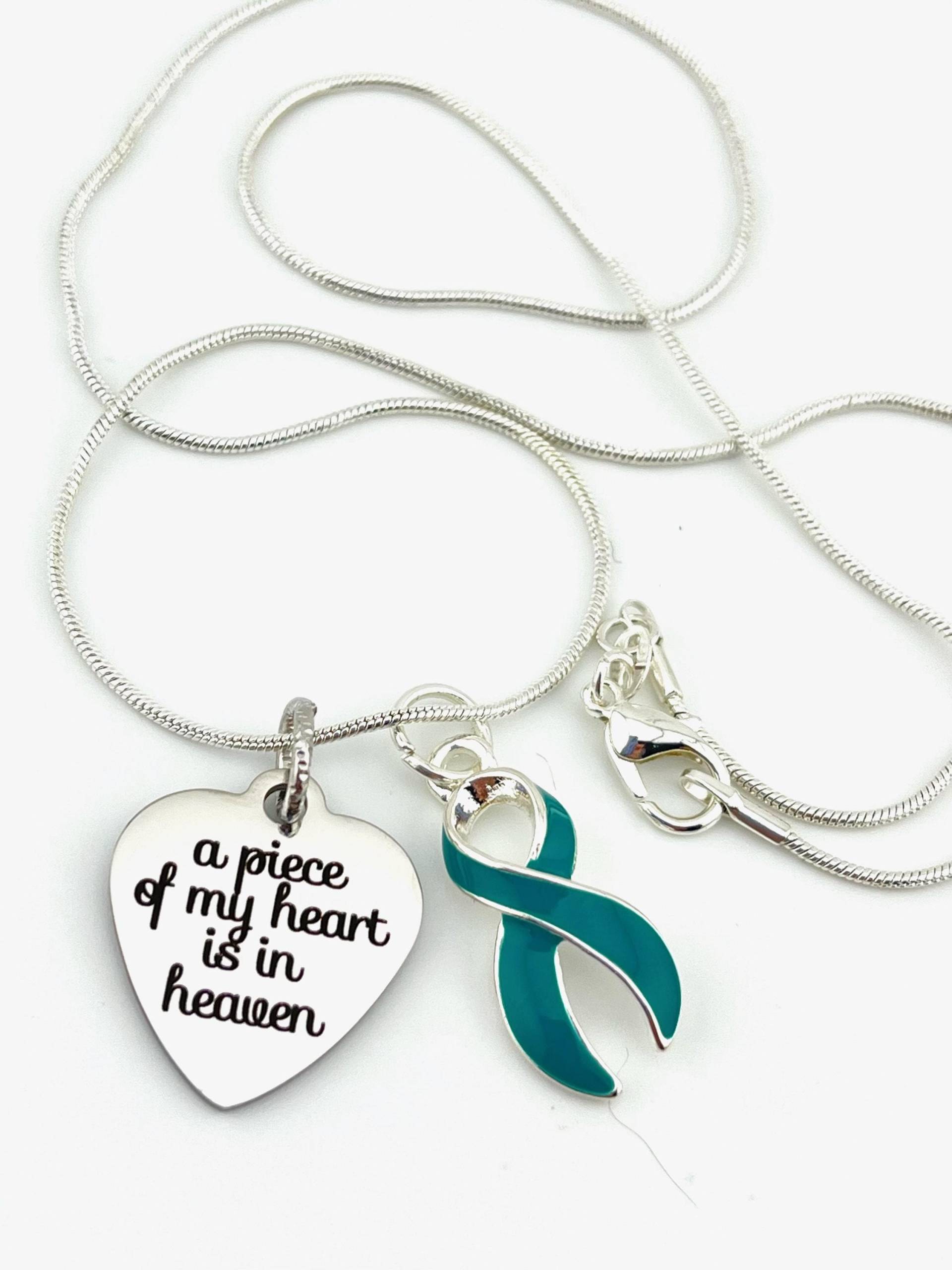 A Piece Of My Heart Is in Heaven - Teal Band Halskette Gedenkstätte, Sympathie Geschenk Eierstockkrebs, Myasthenia Gravis, Trigeminusneuralgie von RockYourCauseJewelry