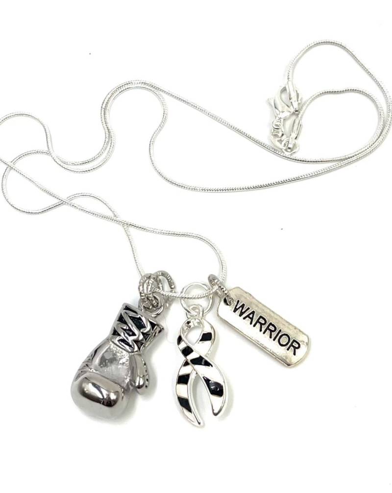 Boxhandschuh-Halskette Mit Zebra-Band - Seltenes Krankheitsbewusstsein, Ehlers-Danlos-Typ, Endokrine Karzinoms, Allergiker, Zebra-Spoonie von RockYourCauseJewelry