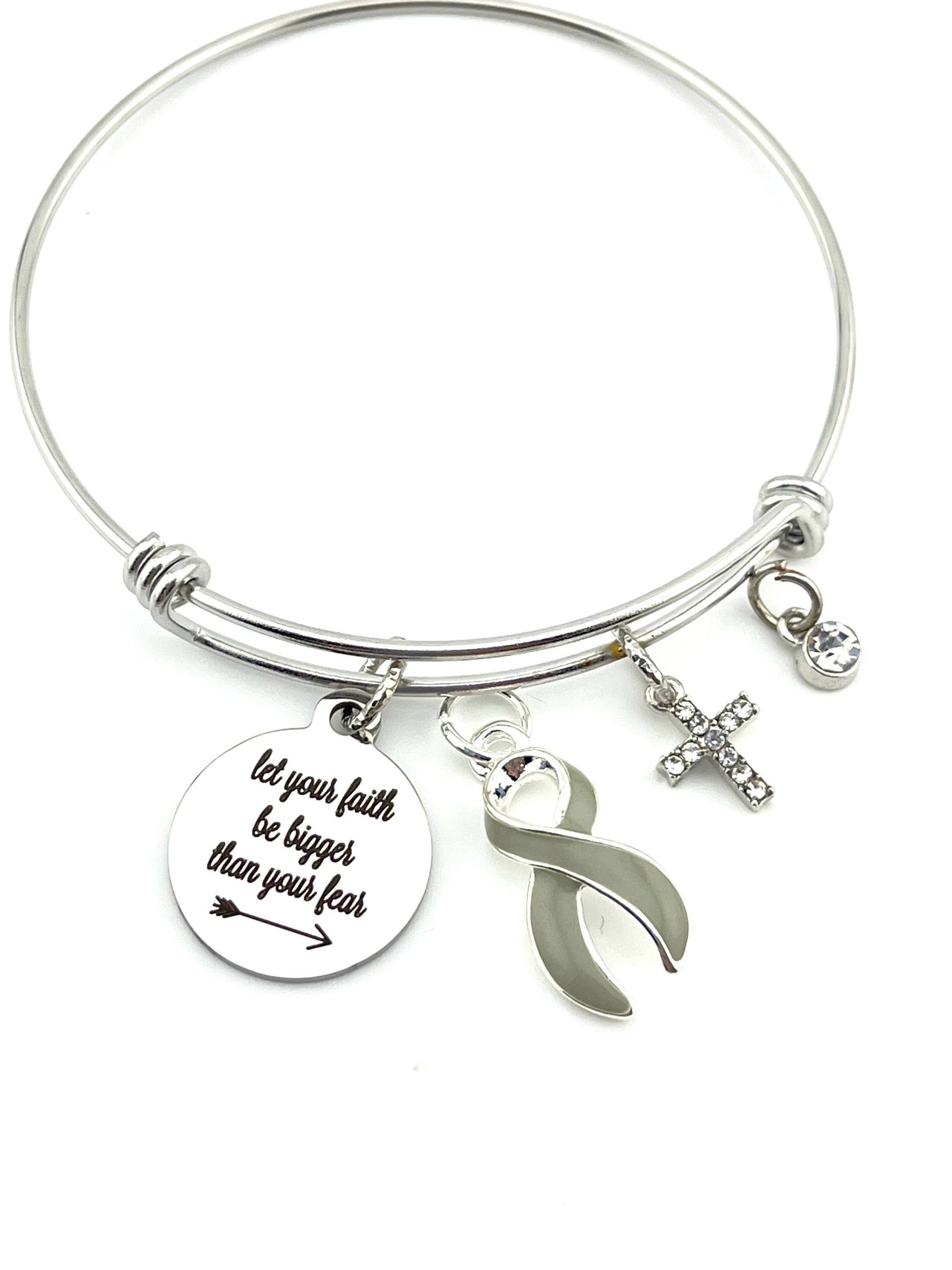 Grau Ribbon Bettelarmband - Hirntumor Überlebender, Diabetes, Aphasie Bewusstsein Geschenk Let Your Faith Be Bigger Than Fear von RockYourCauseJewelry
