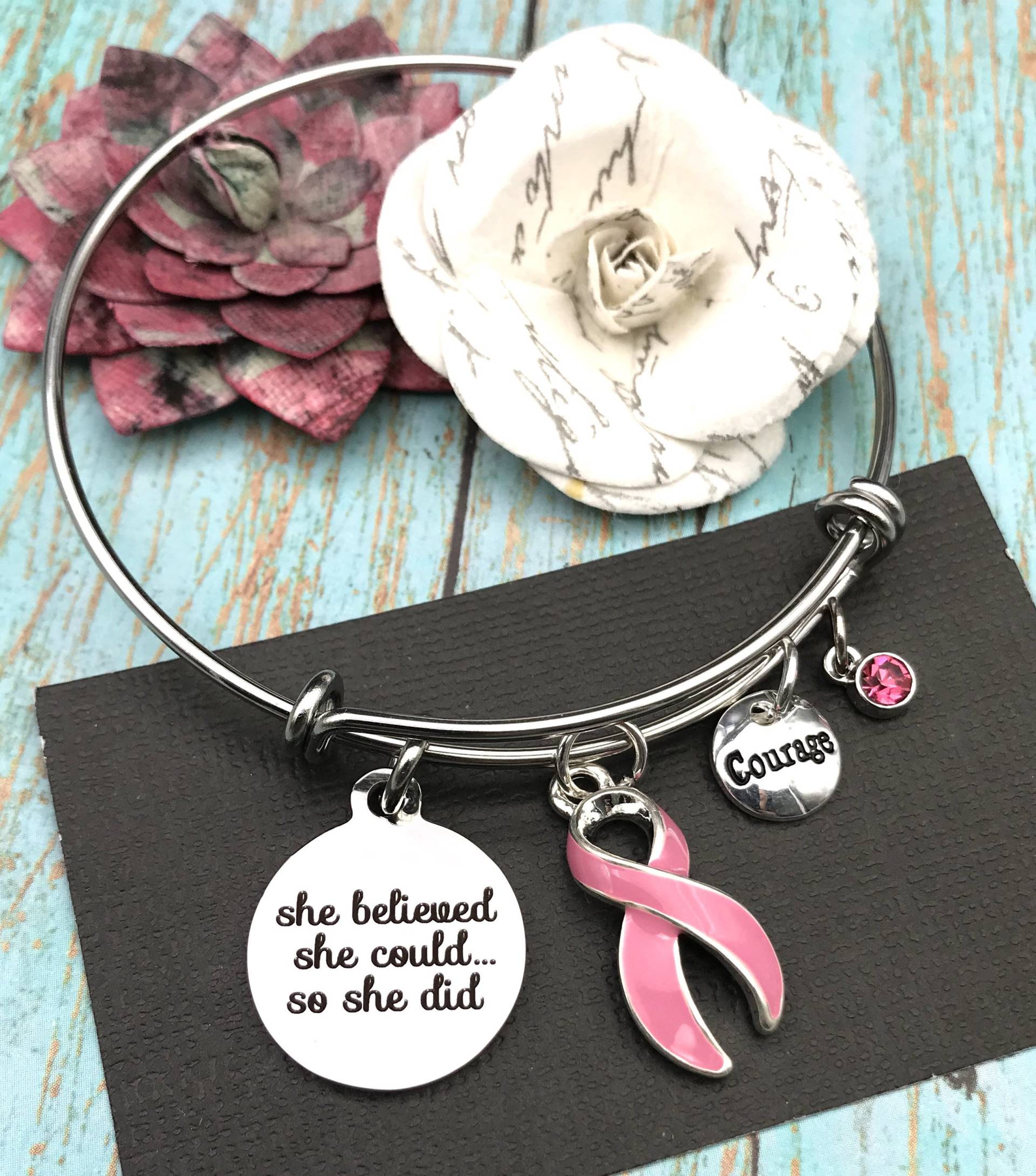 Rosa Band Charm Armband - Brustkrebs Überlebende Geschenk, Bilaterale Mastektomie, Chemotherapie, Strahlung Sie Glaubte, Könnte So Tat von RockYourCauseJewelry
