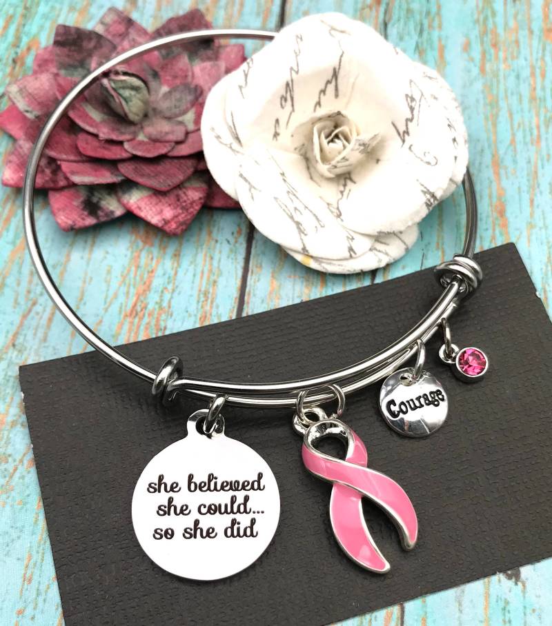 Rosa Band Charm Armband - Brustkrebs Überlebende Geschenk, Bilaterale Mastektomie, Chemotherapie, Strahlung Sie Glaubte, Könnte So Tat von RockYourCauseJewelry