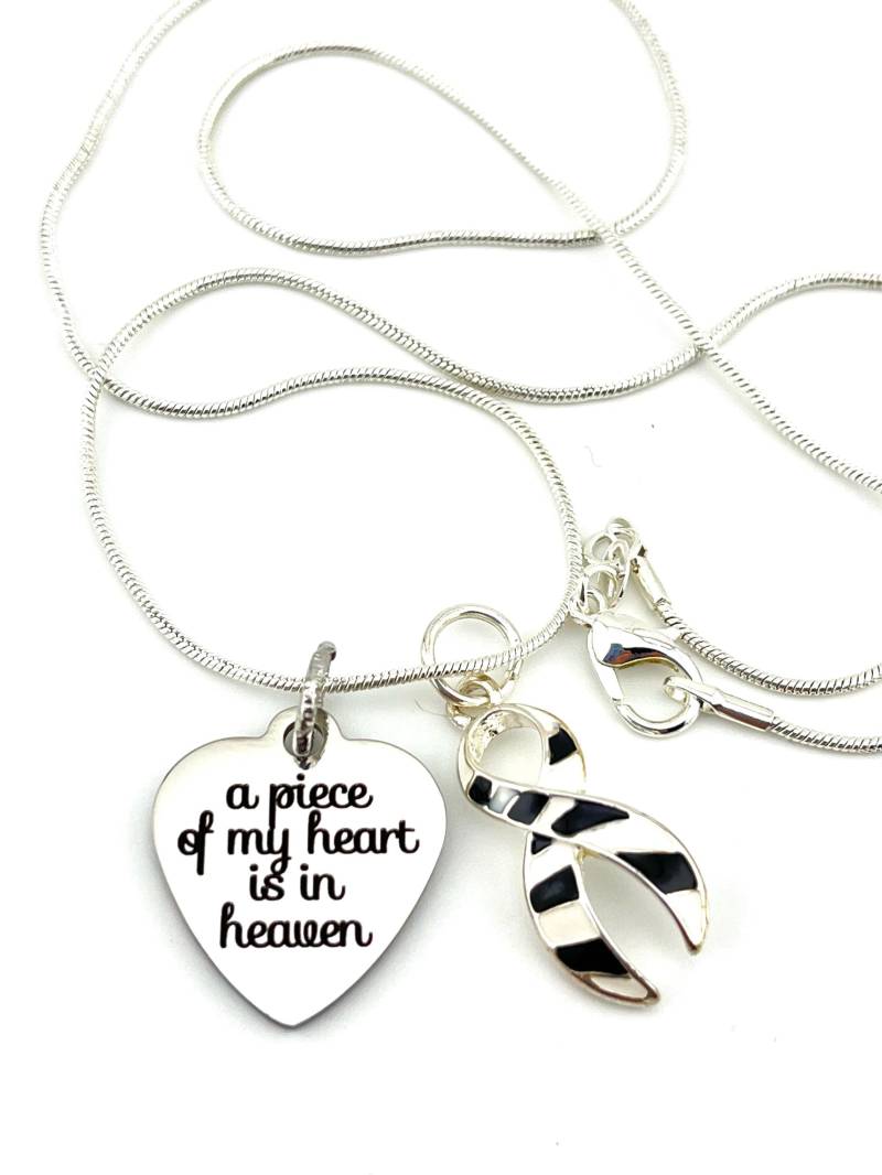 Zebra Ribbon Charm Erinnerungs-Halskette/Herz Ist Im Himmel Karzinoid Und Neuroendokrinertumor Ehlers-Danlos-Syndrom Seltene Krankheit von RockYourCauseJewelry