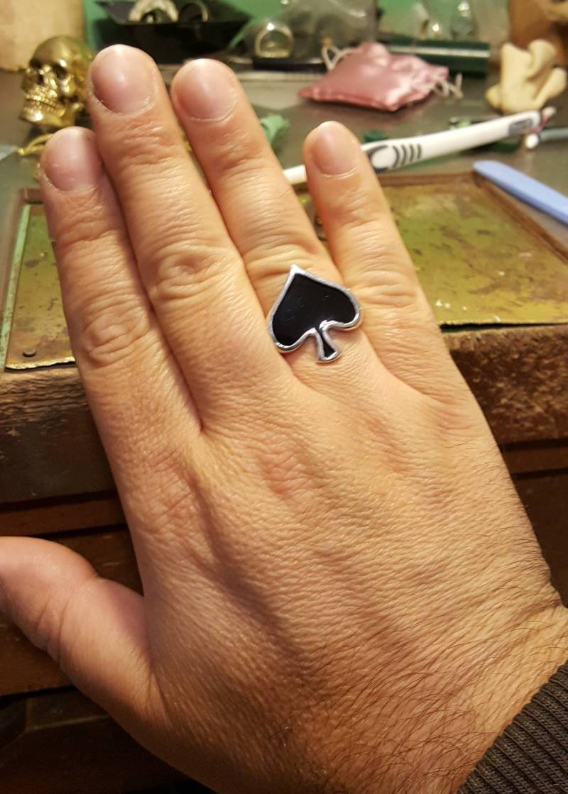 Silber Ring Ace Of Spades , Sterling Rocker Biker Style Cafe Racer Handgemachtes Geschenk Für Ihn Und Ihr Weihnachtsgeschenk Silber Ring Ace Of Spades , Sterling Rocker Biker Style Cafe Racer Handgemachtes Geschenk Für Ihn Und Ihr Weihnachtsgeschenk von RockYourFingers