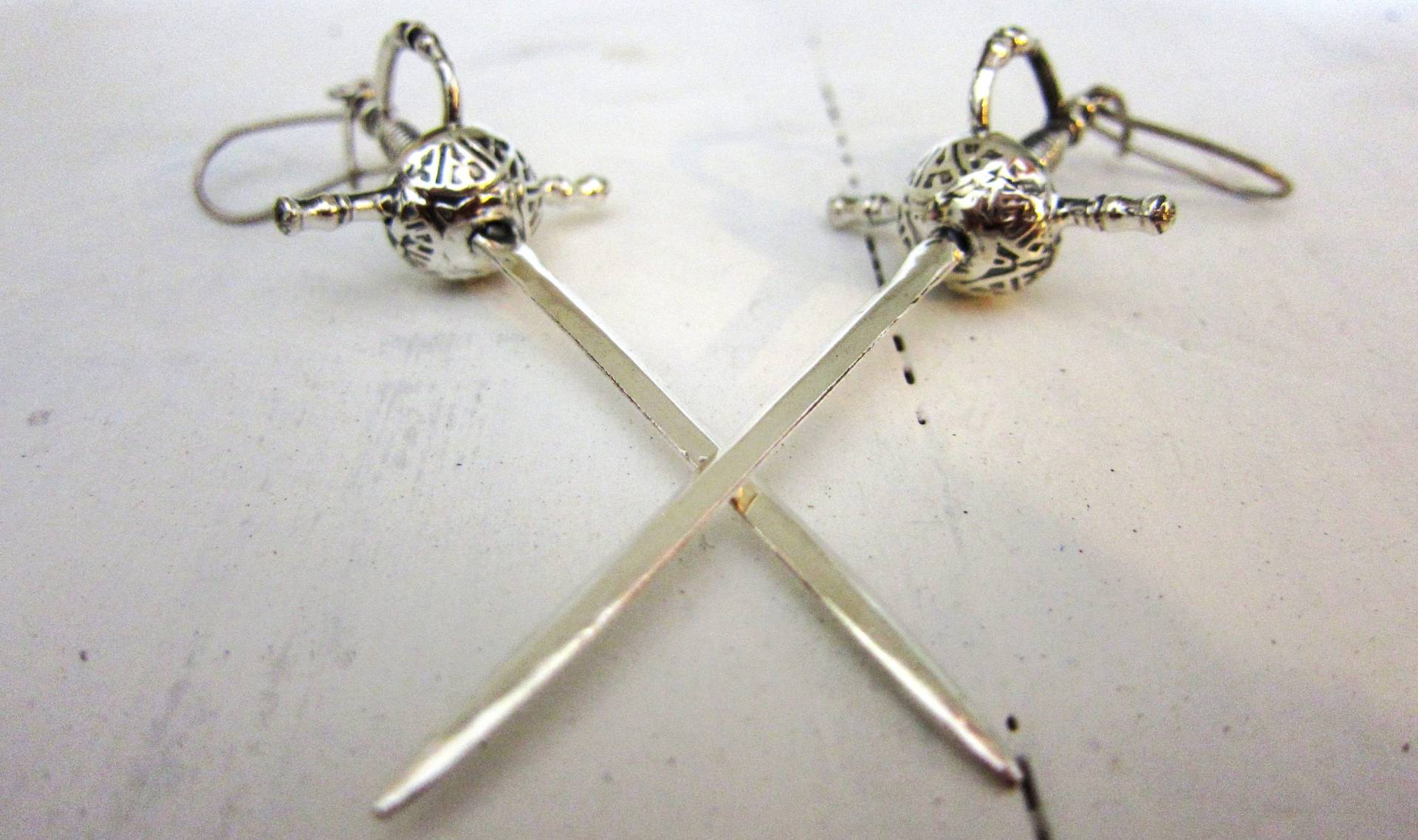 sterling Silber Schwert Ohrringe, Oxidierter Biker Schmuck von RockYourFingers