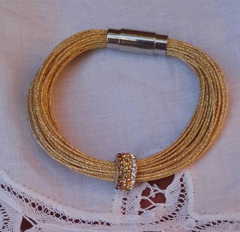 Armband Runden Thread Gold Zentrale Helligkeit Der Muttertag Brautjungfer... Von Ihr von RockandRoseBijou