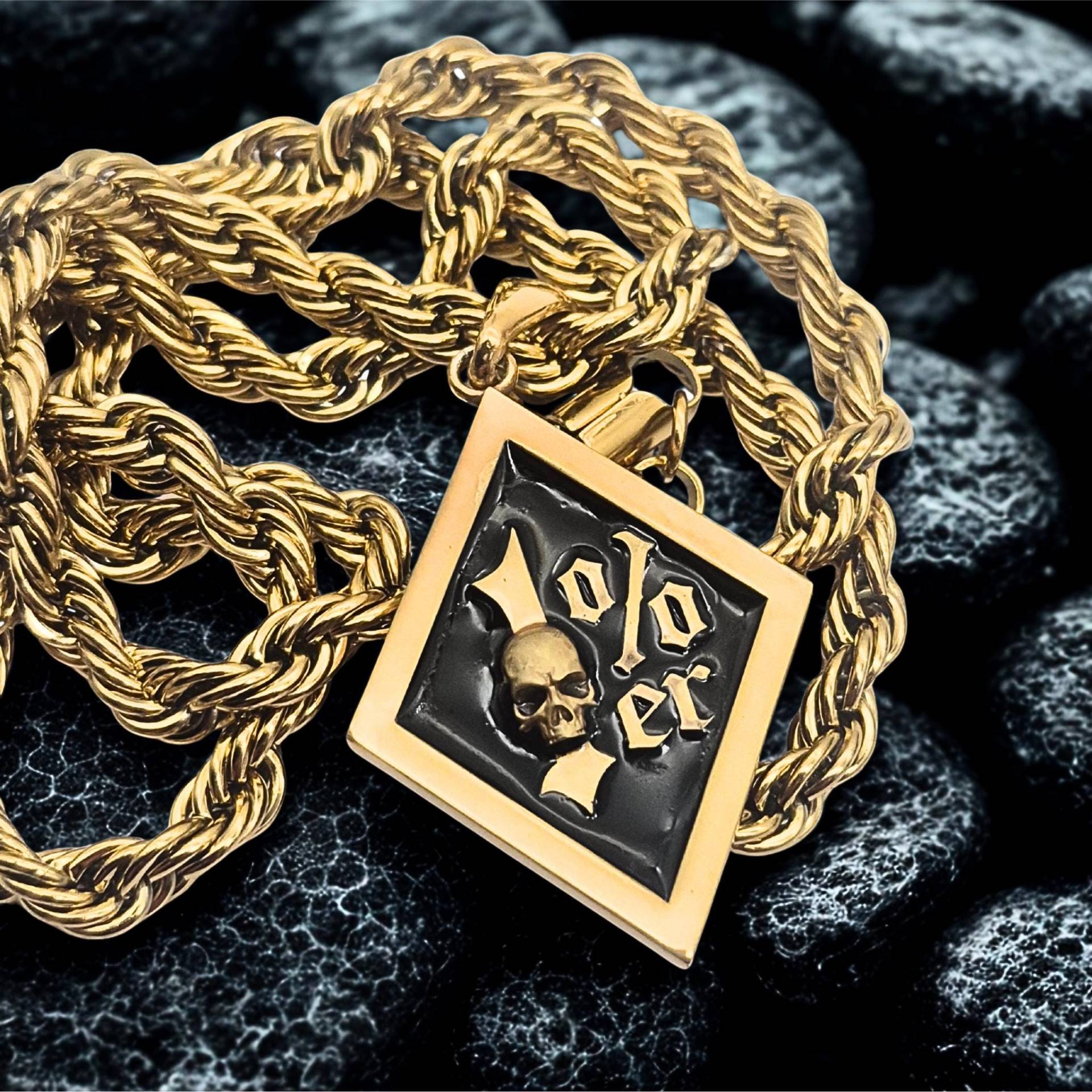 1%er Anhänger Aus 925 Sterling Silber/23, 8 Karat Vergoldet Sinner13 One Percenter Outlaw Skull Totenkopf 1%er Anhänger Aus 925 Sterling Silber/23, 8 Karat Vergoldet Sinner13 One Percenter Outlaw Skull Totenkopf von Rockerschmuck666