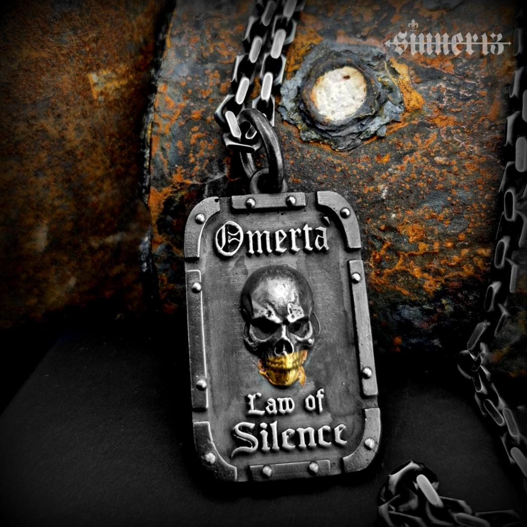 Omerta Gesetz Des Schweigens Anhänger 925 Silber 24 Karat Gold von Rockerschmuck666