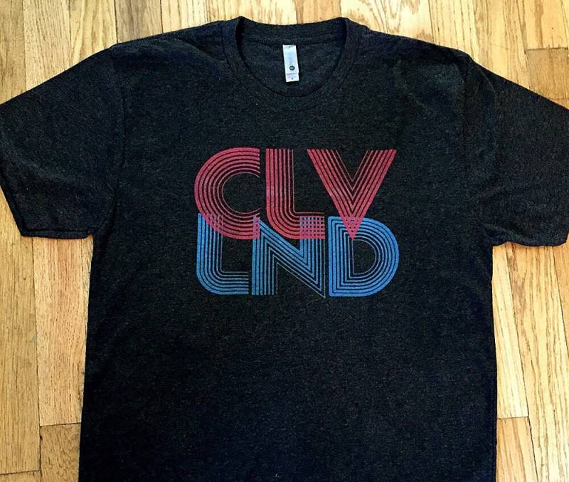 Cleveland Ohio T-Shirt Mit Retro 70Er Jahre Clulnd Logo Cleveland Ohio T-Shirt Mit Retro 70Er Jahre Clulnd Logo von RocketE3
