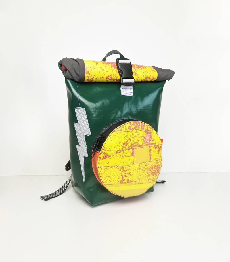 Upcycled Kinder Plane Rolltop Rucksack Alter 3-6 Jahre von RocketcrunchShop