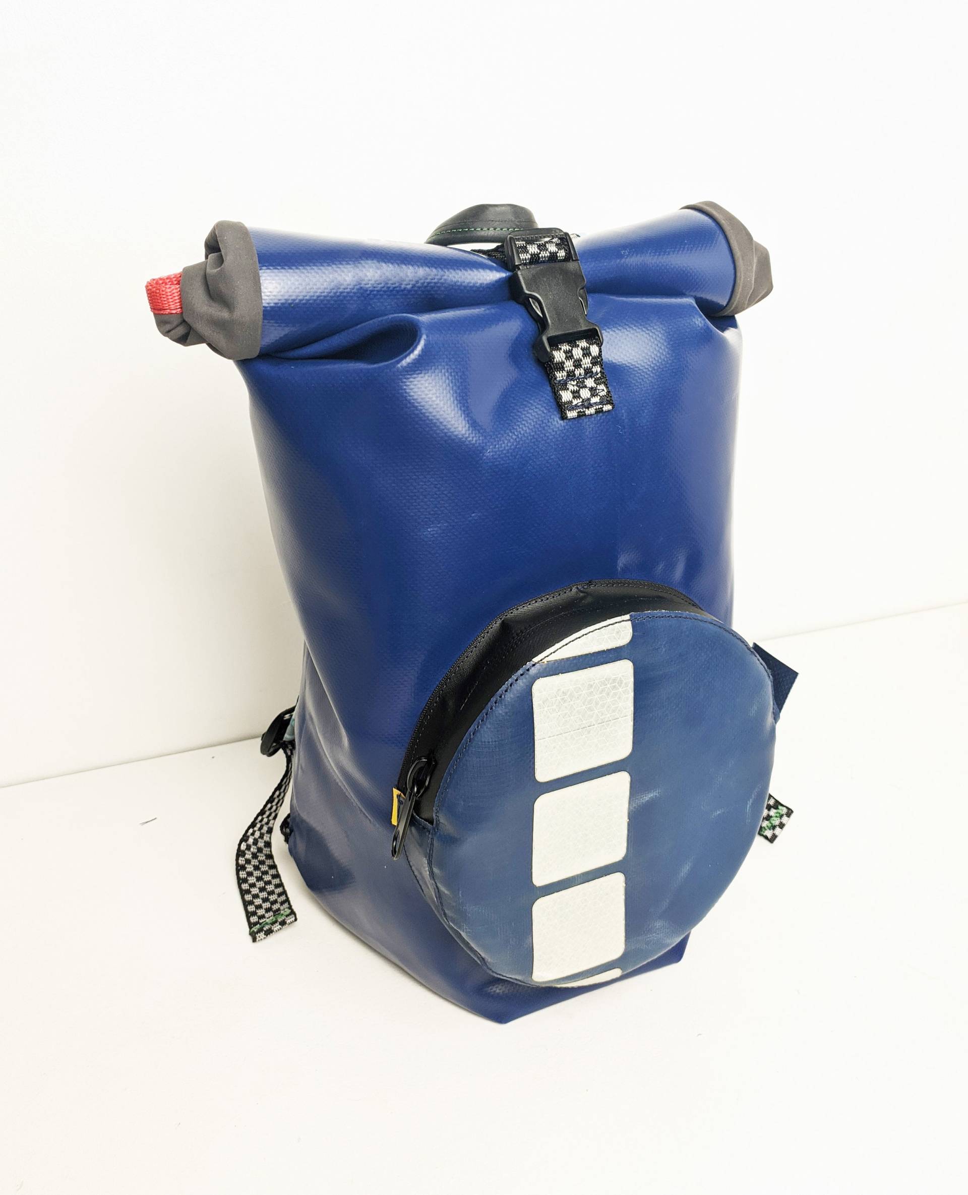 Upcycling Kinder Rolltop-Rucksack Aus Plane Im Alter Von 6-10 Jahren von RocketcrunchShop