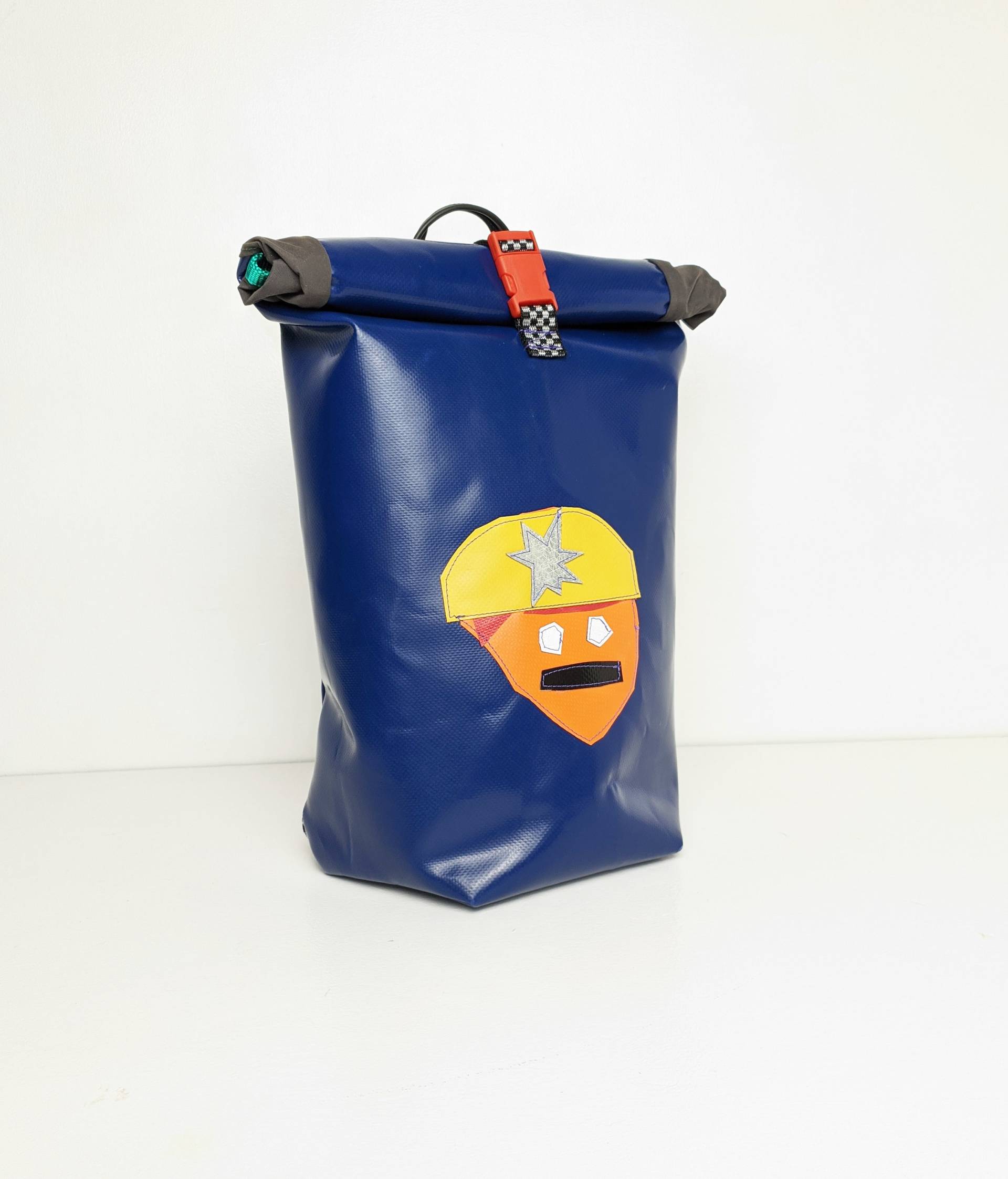 Upcycling Kinder Rolltop-Rucksack Aus Plane Im Alter Von 6-10 Jahren von RocketcrunchShop