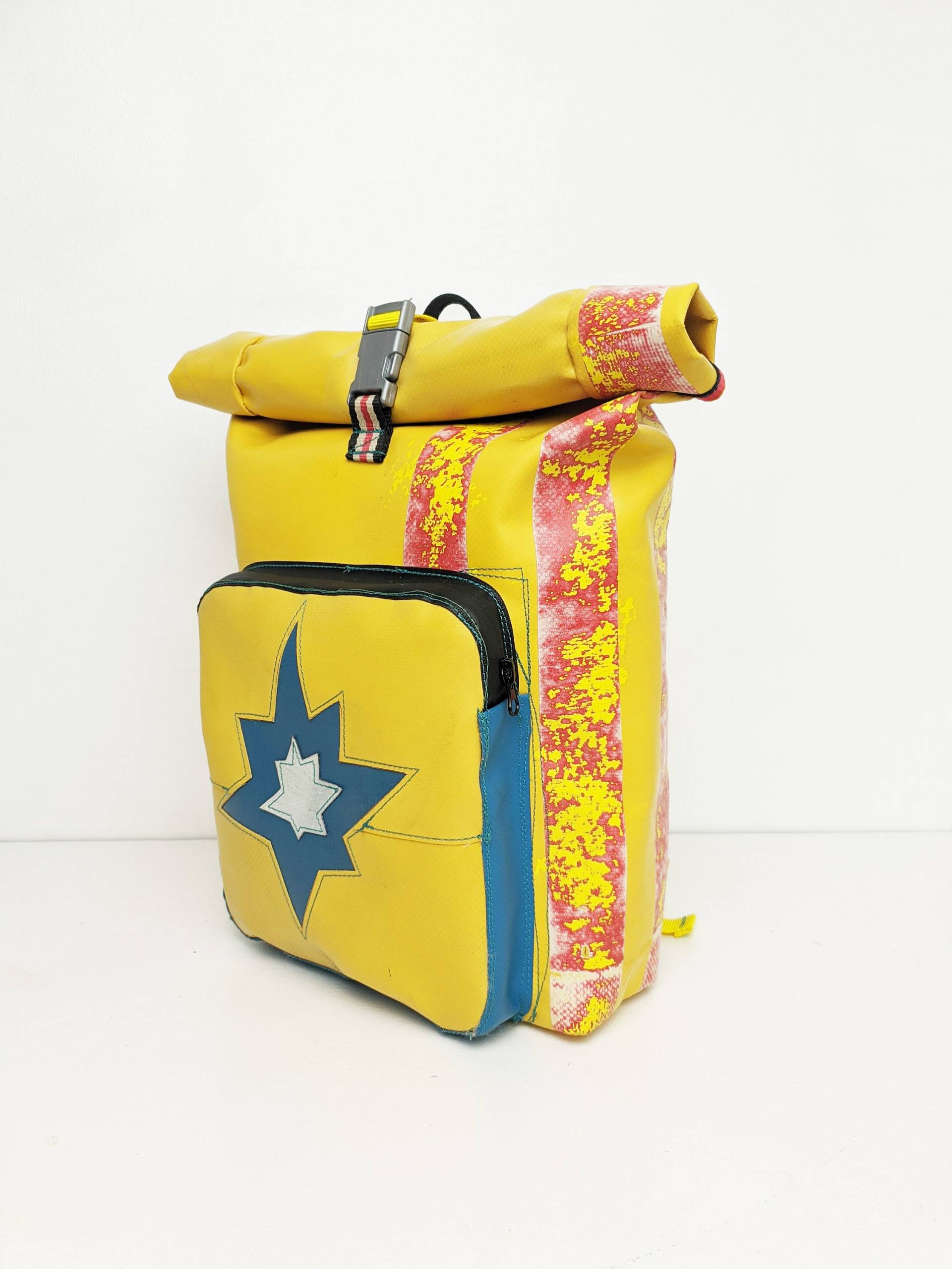 Upcycling Kinder Rolltop-Rucksack Aus Plane Im Alter Von 6-10 Jahren von RocketcrunchShop