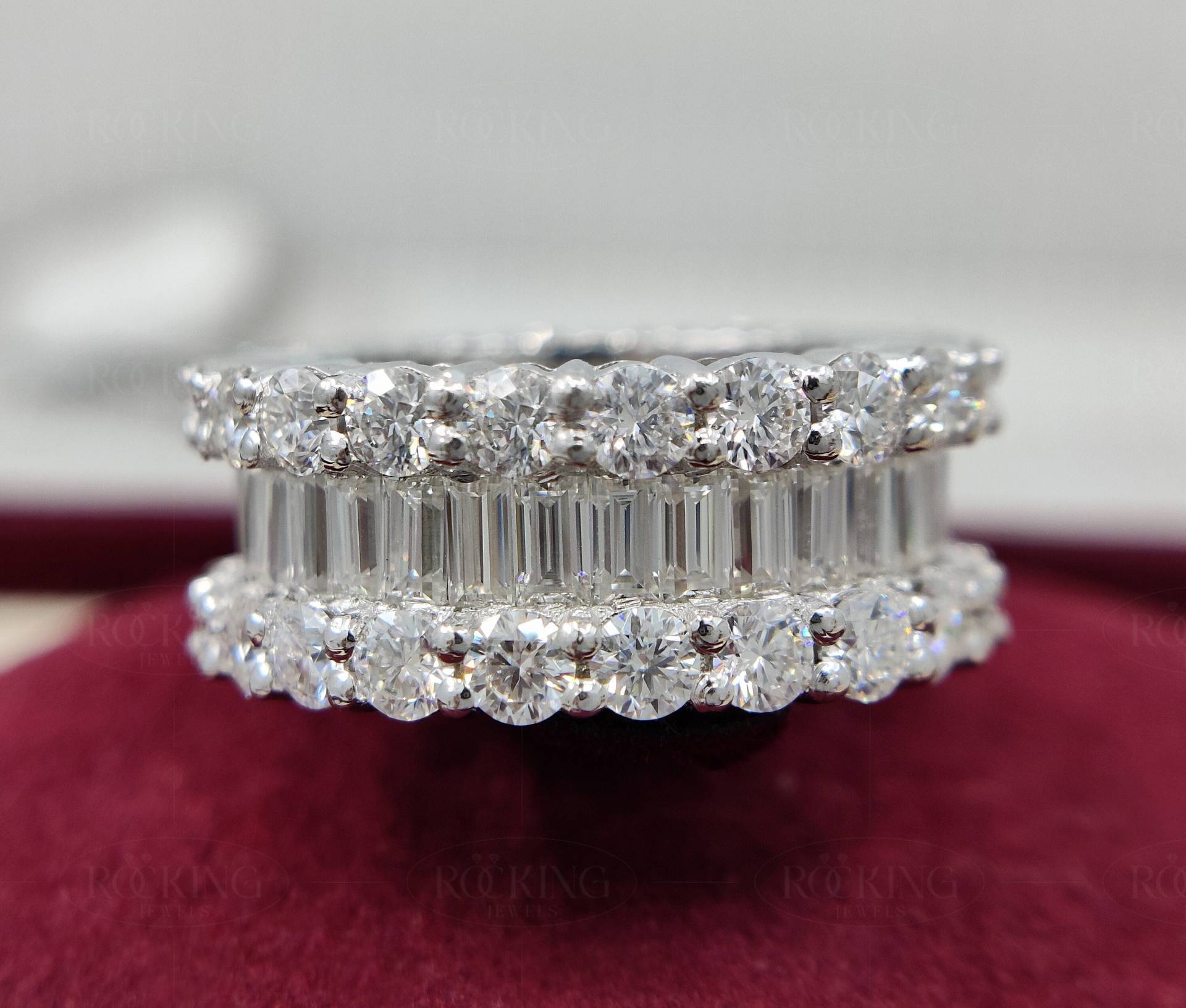 Baguette Moissanit Ehering Damen, Breiter Eternity Band Ring, 3Reihige Stapelringe, 925 Silber Jubiläumsbänder, Chunky Promise Ring von RockingJewels