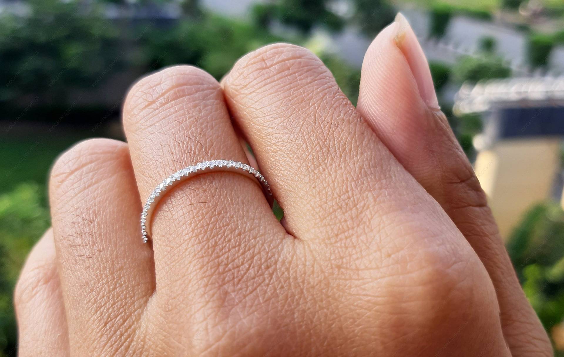 Moissanit Stapelring, Halb Ewigkeit Ehering Damen, Dünner Silber Ring, Minimalist Ringe Für Frauen, Zierlicher Zarter Ring von RockingJewels