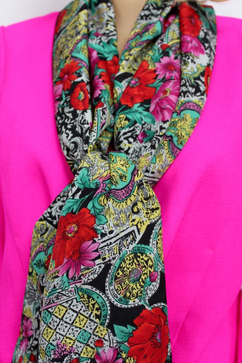 Florales Design Schal von RocknGlittzVintage