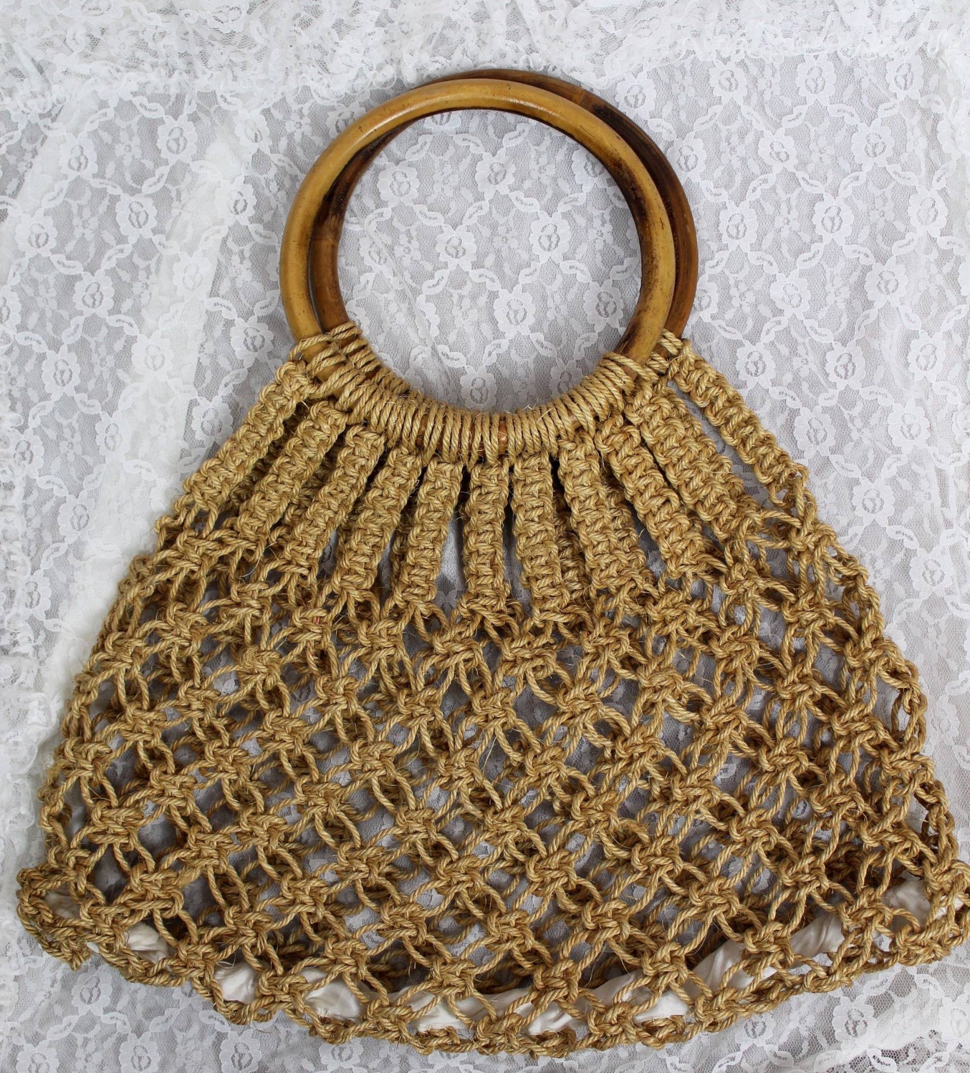 Y2Ks Boho Gestrickte Strandhandtasche, Bambusgriff, Chic, Strandtasche, Handtaschen von RocknGlittzVintage