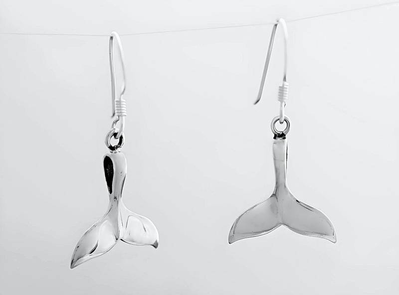 sterling Silber Whale Tail Ohrringe Whale Tail Fisch-Haken Außer Den Walen. Ozean Schmuck sterling Silber Whale Tail Ohrringe Whale Tail Fisch-Haken Außer Den Walen. Ozean Schmuck von RocksAndRollJewelry